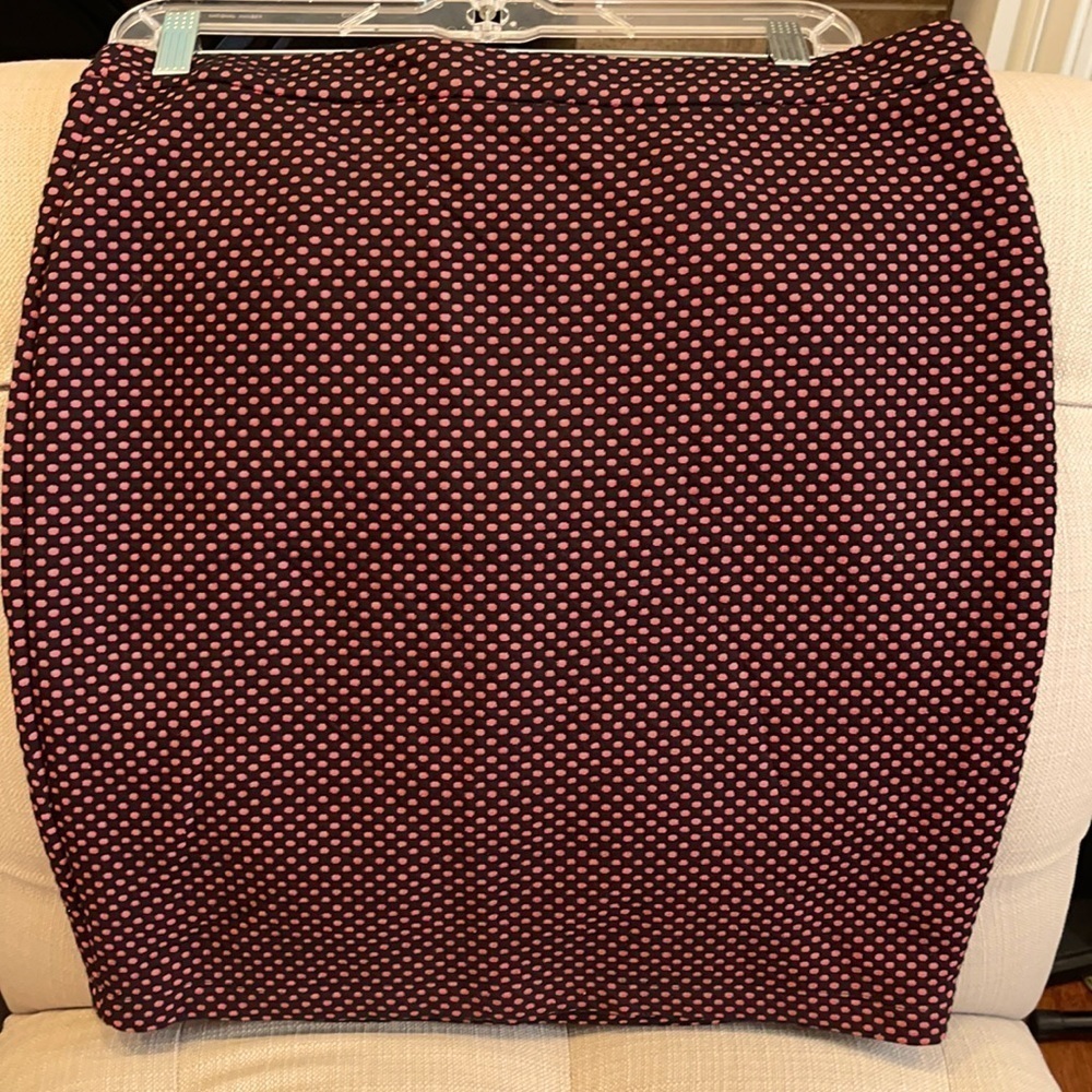 X:  Sz 6 NWT Loft Orange Oval dot Knit Skirt.